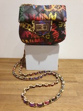Genuine Tom & Eva Quilted Graffiti print crossover shoulder handbag Purse VGC