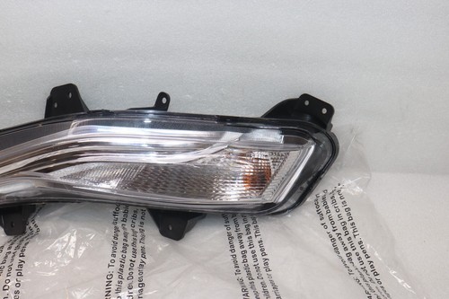 TYC Left Driver Side Fog Light Lamp for 2019-2024 Chevrolet Malibu 12-5492 - Picture 3 of 10