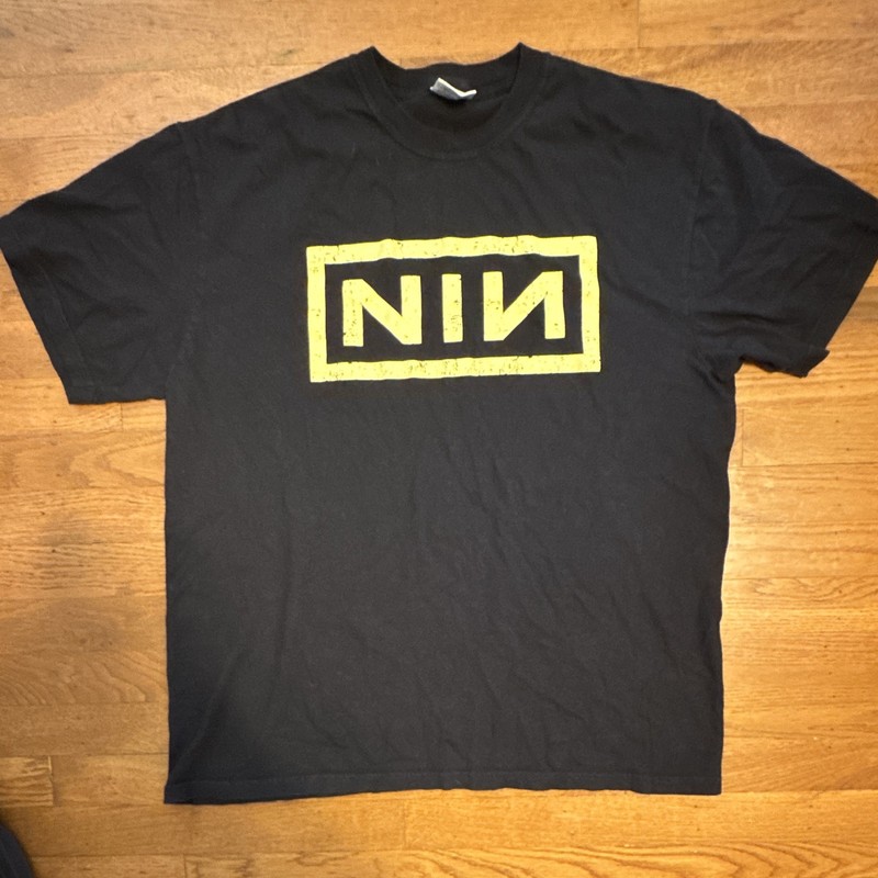 Nine Inch Nails NIN Yellow Logo Black T-Shirt Comfort Colors Size XL unofficial