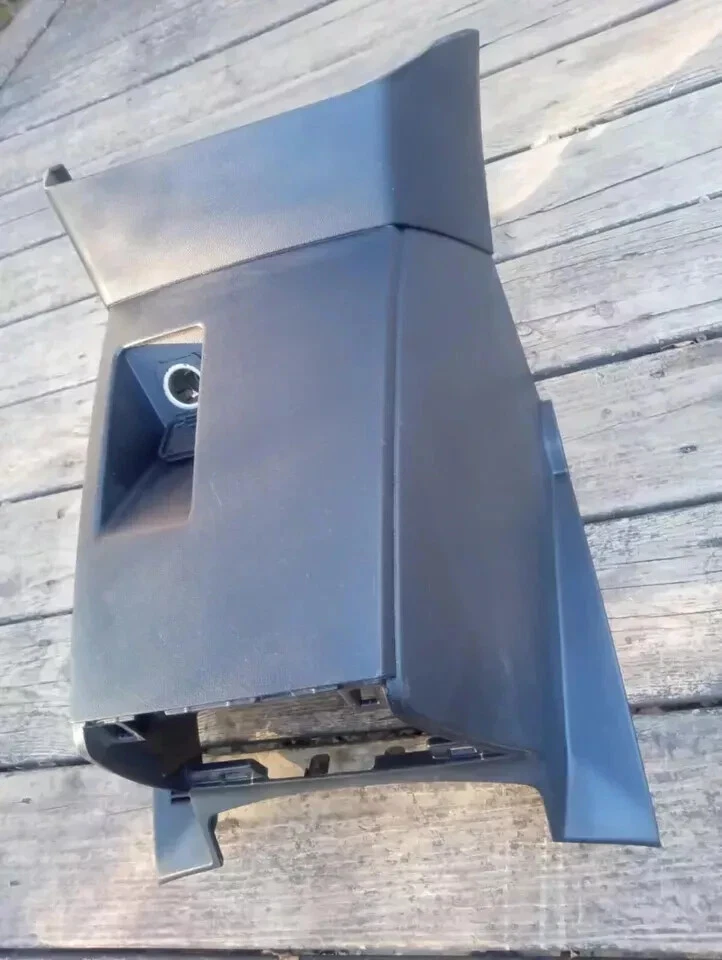 Оригинальная черная передняя центральная консоль для Mazda 5 Mazda5 2006-2010 годов выпуска CC2964321 - Изображение 2 из 4