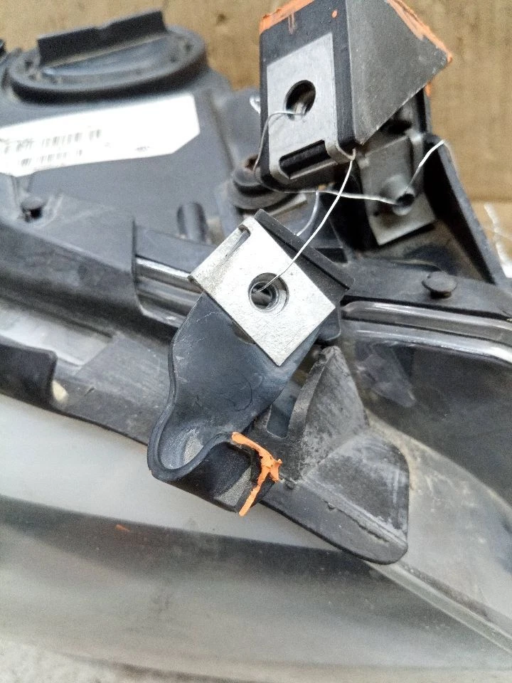 Used Right Headlight Assembly fits: 2013 Bmw 528I xenon HID adaptive headlamps R Foto 3 de 4