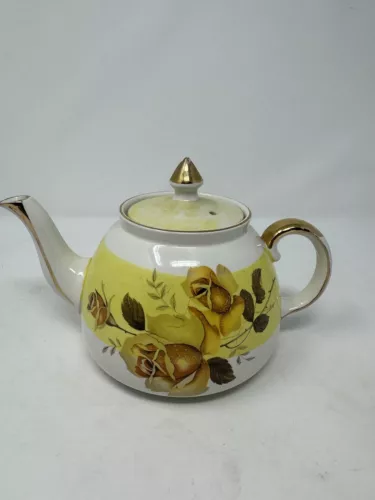 A Gibson of England Tea Pot With Gold Trim Pattern Floral Vintage Rare HTF