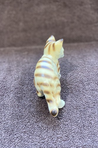 Pre Owned Gorgeous Vintage Striped Tabby Cat Porcelain Figurine Unbranded - Picture 3 of 5