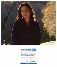 Karolina Wydra Signed Pluribus Zosia 10x8 Photo ACOA