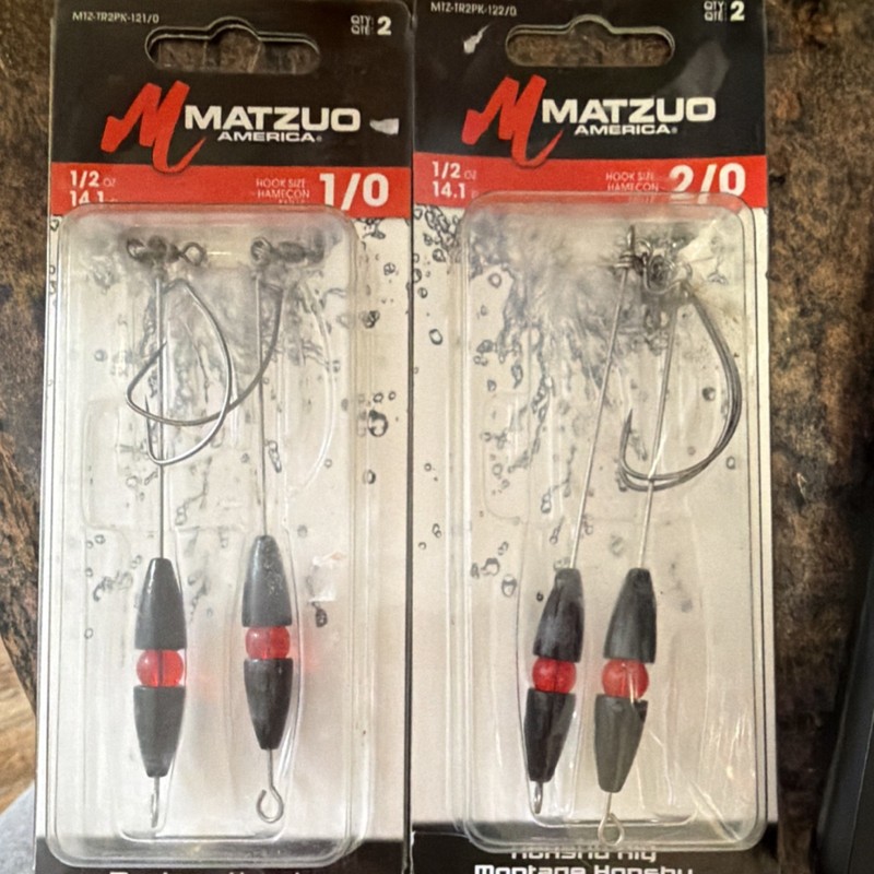 Matzuo Fishing Rig 1/2 oz Hook Sizes 1/0 & 2/0 Black/Red 2-Pack