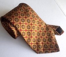 Vinage Brooks Brothers Makers 100 Silk Tie, Made in USA Red,Green,Gold 