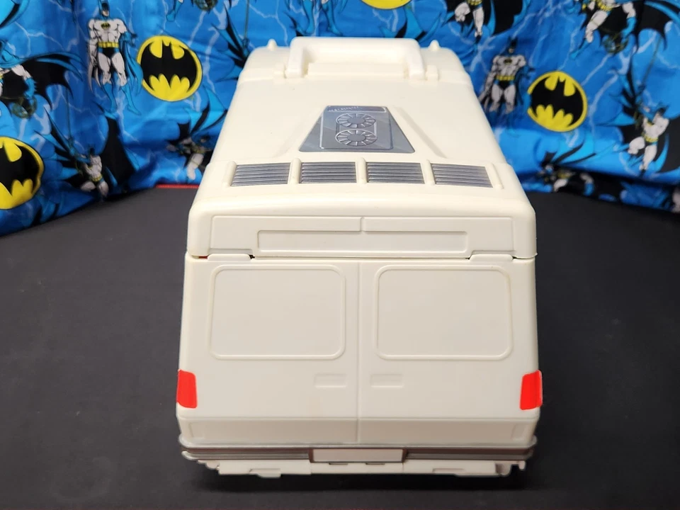 1991 Micro Machines SUPER VAN CITY Fold Out Playset Galoob Camper RV - Image 4 of 4