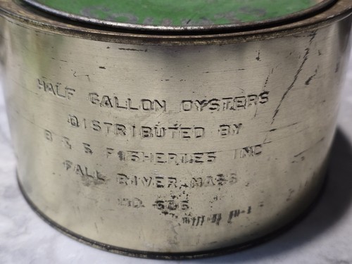 OLD 1/2 GALLON B & S FISHERIES FALL RIVER MASS OYSTER TIN W/ GREEN LID GOLD TIN - Picture 2 of 16