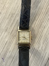 OMEGA montre femme mécanique manuel carrée plaqué or cadran blanc réf 0859-62