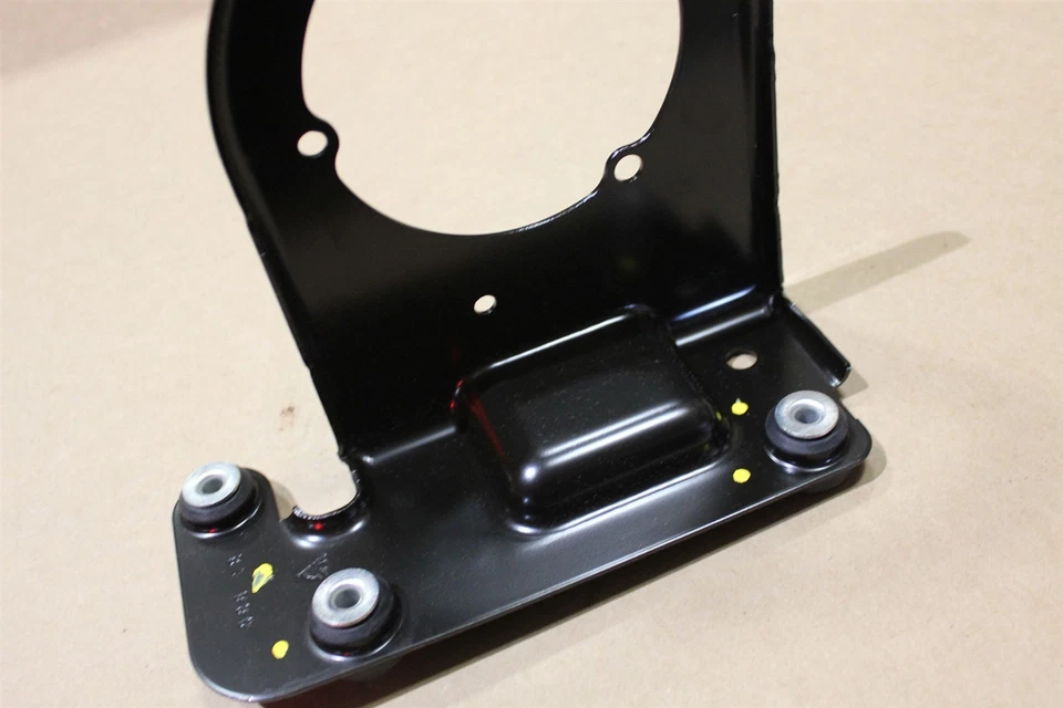 00-02 Intrigue 3.5L-V6 Air Injection System 19260945 Air Pump Bracket NOS OEM - Image 4 of 4