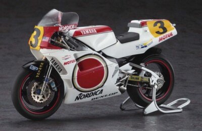 1/12 ヤマハ YZR500(0WA8) チーム ラッキー ストライク ロバーツ 1989