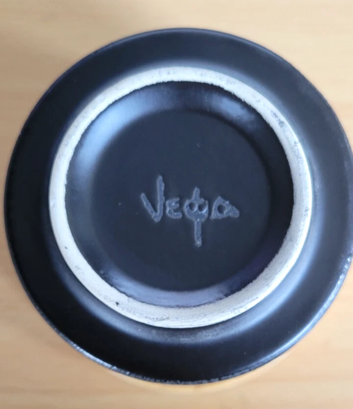 Eduardo Vega Vintage Art Pottery Coffee/Tea Service Set Cuenca Ecuador (16 Pcs) - Image 4 of 4