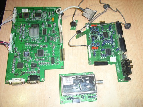 Mainboard PWB l3201 2601A M375364 Komplett für LCD TV Philips LC320W01 Grundig