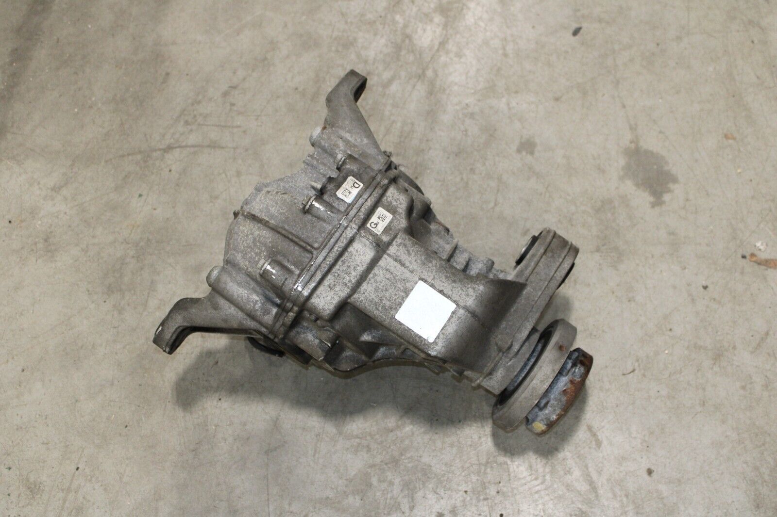 2017 - 2020 MASERATI LEVANTE 3.0L AWD REAR DIFFERENTIAL AXLE CARRIER OEM