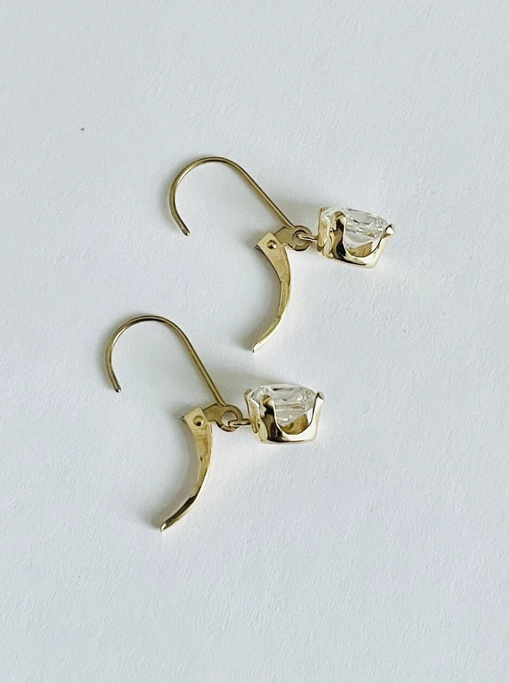 Pendientes cuadrados de circonita cúbica - Pendientes con palanca trasera chapados en oro Foto 4 de 4