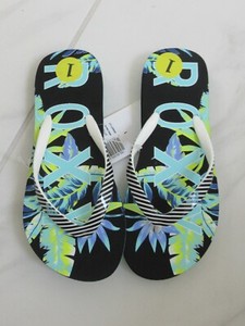 girls roxy flip flops