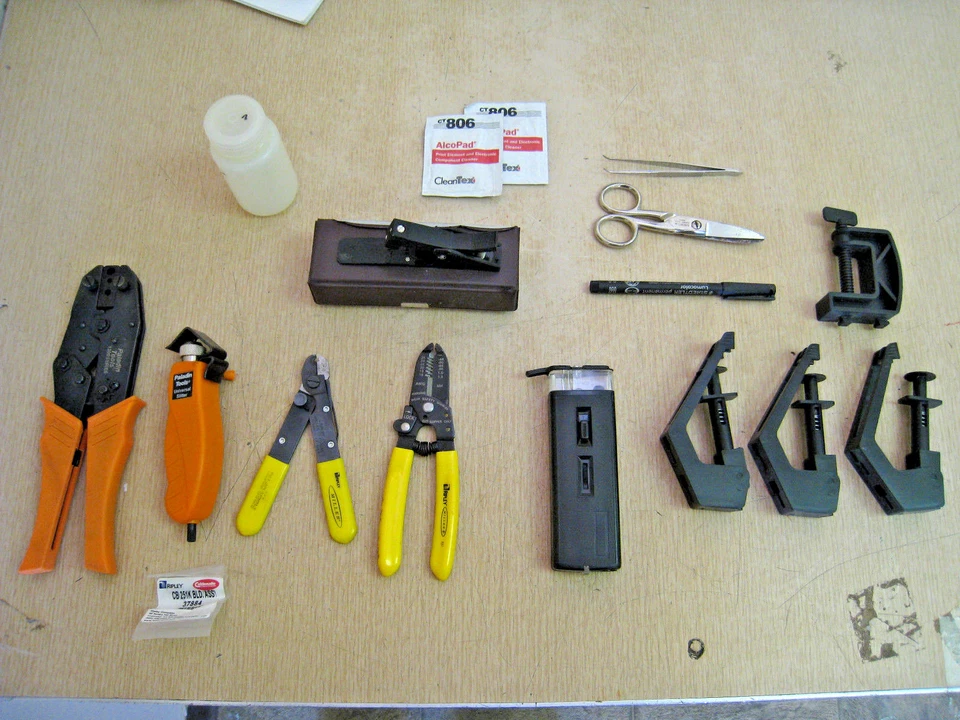 Corning Lanscape Unicam Premium Fiber Optic Tool Kit TKT-UNICAM-PFC SHIPS FREE - Image 3 of 4