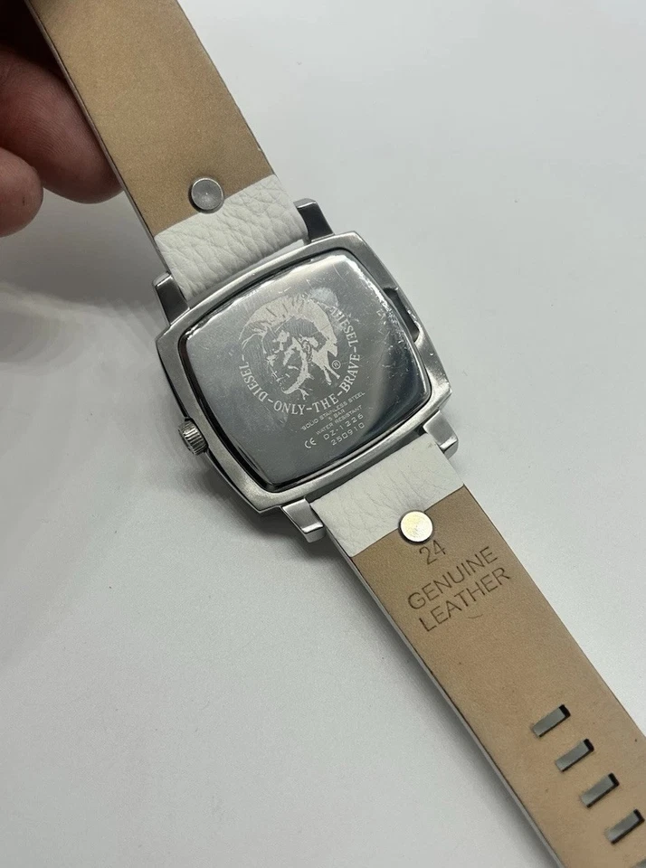 Men’s DIESEL Wrist Watch  —  Reloj De Hombre Marca DIESEL - Image 4 of 4