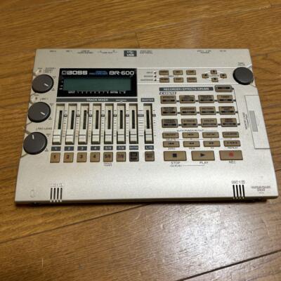 BOSS BR-600 Digital Recorder 8 Track Stereo Mic Battery powered