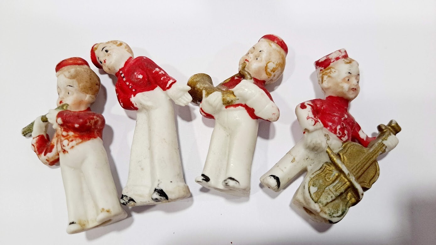 VINTAGE ANTIQUE BISQUE Musicians / Band MINIATURE FIGURINE / CAKE
