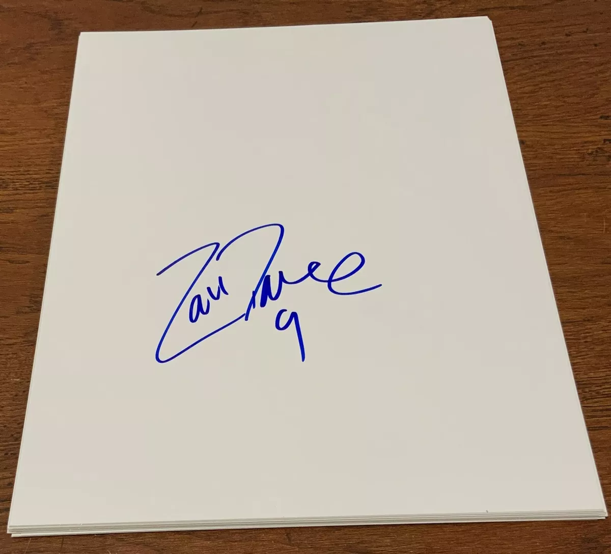 ZACH PARISE SIGNED 8X10 PHOTO AUTOGRAPH 8.5X11 PAPER WHITE SHEET