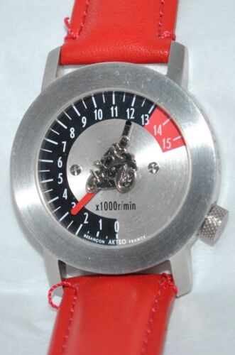 Akteo “Rare” French Moto Racer Silver Watch Speedometer Dial & Racer Second - Afbeelding 1 van 8