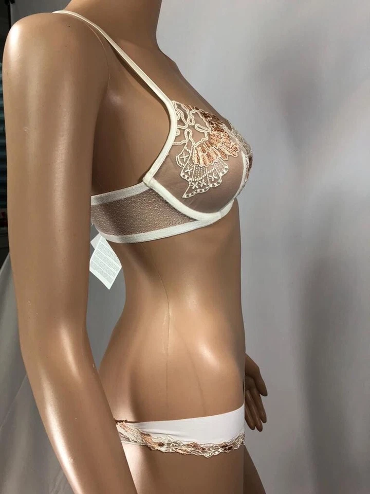 Nuevo con etiquetas Conjunto de lencería para mujer La Perla sujetador de encaje bordado sin forro 32 C panty tanga M Foto 4 de 4