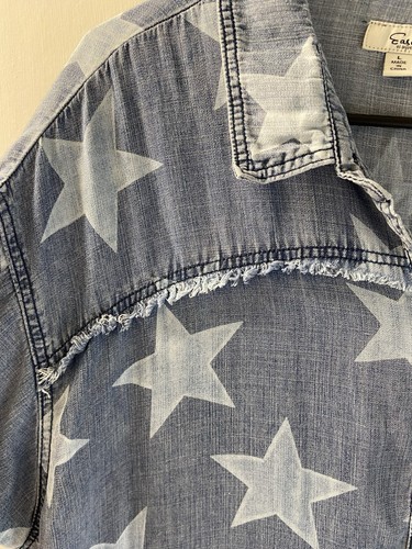 Easel Twinkle Little Star Chambray Denim Shirt Dress Button Frayed Hem Sz Large - Picture 5 of 6