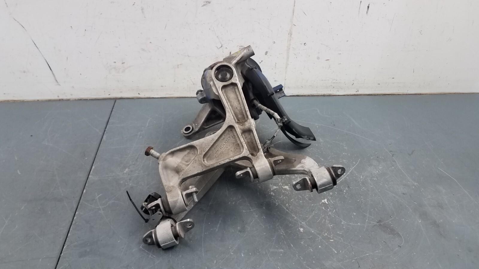 2015 McLaren 650S Spider Right Rear Hub Knuckle Control Arms #4100 X2
