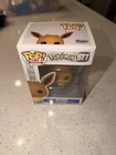 Funko Pop! Vinyl: Pokémon - Eevee #577 Bubblehead Collectible