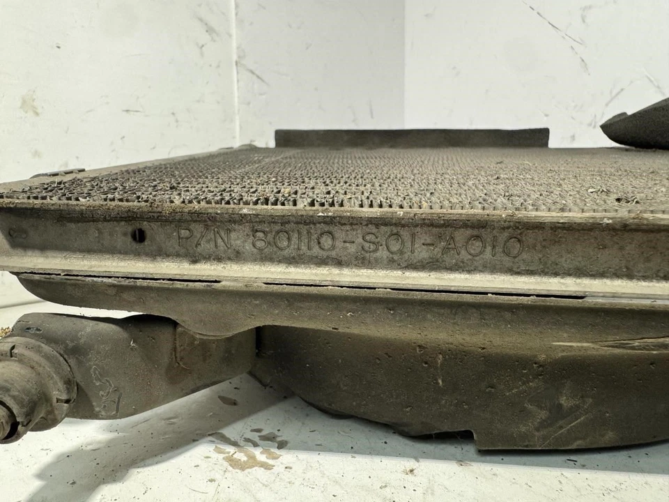 Condensador de CA Modine fabricante y conjunto de ventiladores OEM 1996-2000 Honda Civic Foto 3 de 4