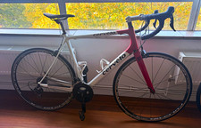 Cervélo R3 Carbon Fibre Road Bike 700C 54cm White/Red/Black Rim Brake