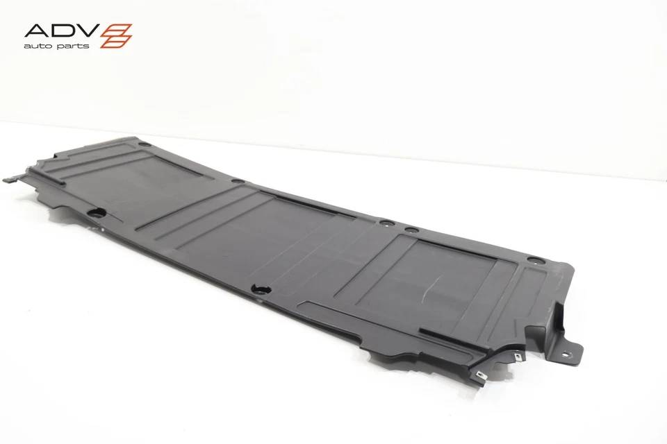 Chevrolet Blazer EV 2024-2025 protector contra salpicaduras delantero central debajo del piso OEM Foto 2 de 4