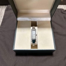 Gucci 1500L Women's Vintage Dress Watch Silver Dial Quartz SS Boxed
