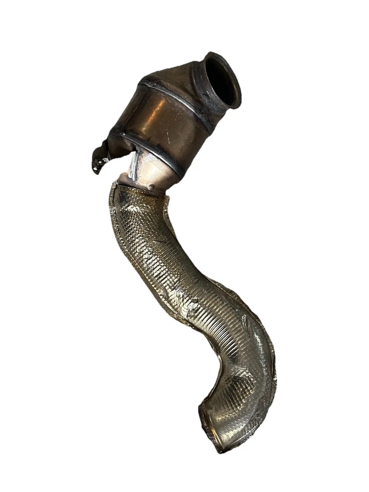 Tubos descendentes Mercedes Benz E63/E63S AMG OEM con convertidor catalítico motor M177 Foto 2 de 4