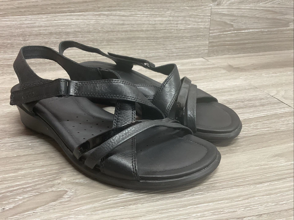 Ecco Felicia凉鞋女式10-10.5米EU41黑色皮革绑带 — 第 2/4 张图片