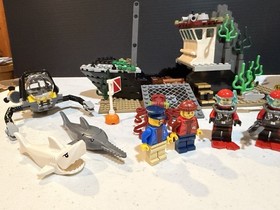 LEGO City Deep Sea Exploration Vessel 60095 Complete  with Minifigs