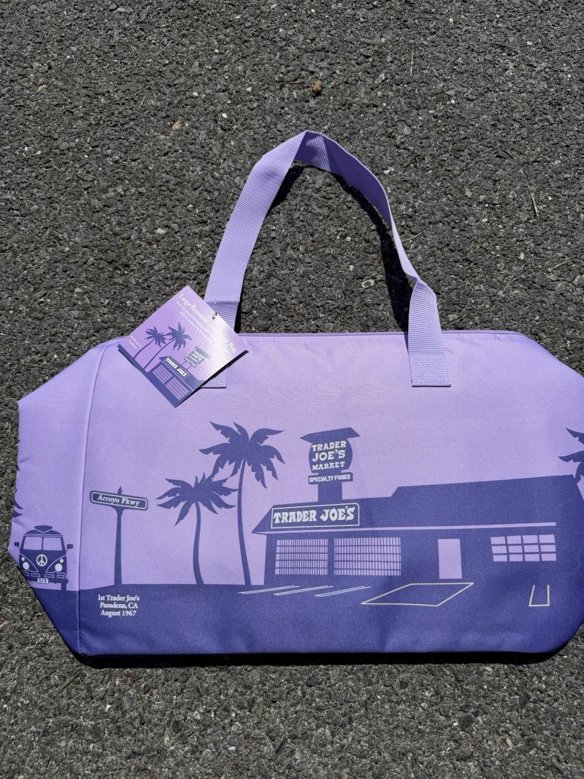 Bag With Zippered Closure