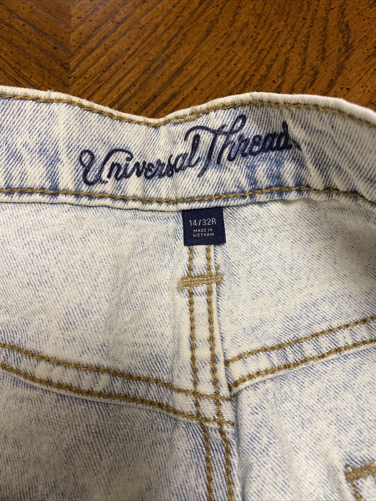 Women’s Universal Thread Stonewashed Blue Jeans 1… - image 5