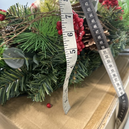 Balsam Hill Farmouse Wreath 34" NEW/Open box Clear LED lights Handcrafted 8" Tal - Picture 12 of 19