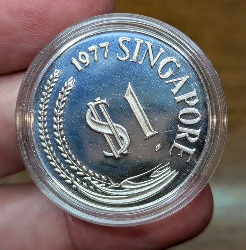 1976 Singapore $1 Lion Silver Proof Coin in Capsule - Picture 15 of 17