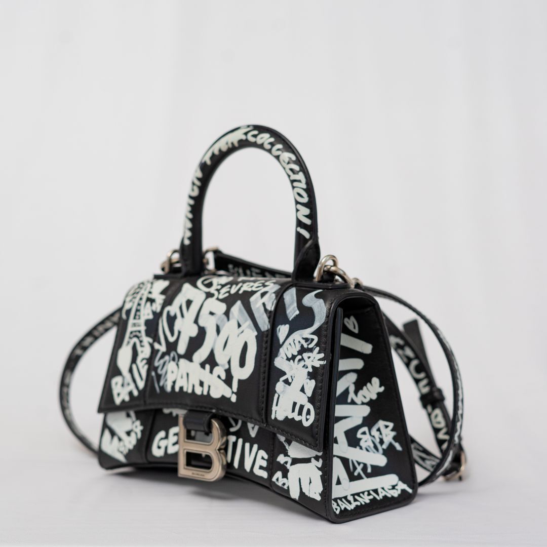 Balenciaga Hourglass Graffiti XS Black Shoulder Bag | eBay Balenciaga Hourglass Graffiti XS Black Shoulder Bag | eBay