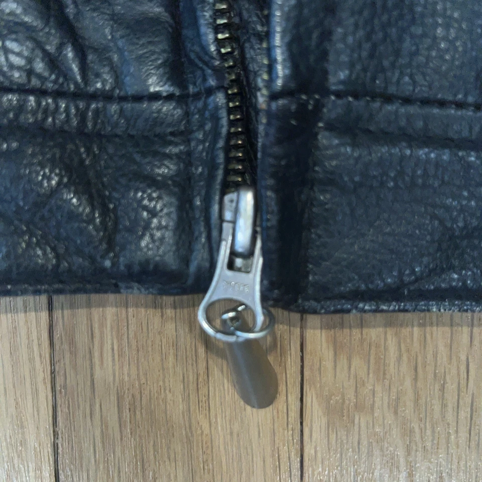 Men’s Biker Black Leather Moto Bomber Jacket YKK Zip Quilt Lining Size XL - Image 4 of 4