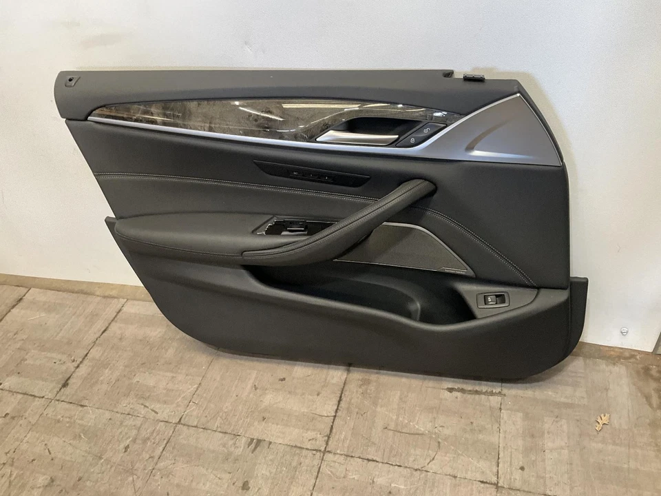 2021-2023 BMW 540i Left Front Door Trim Panel Back Leatherette Harmon Kardon OEM Foto 2 de 4