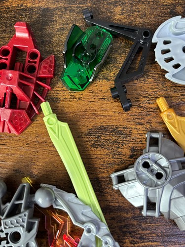 Joblot LEGO Bionicle Big Fig Parts Torso Accessories ETC - Picture 5 of 13