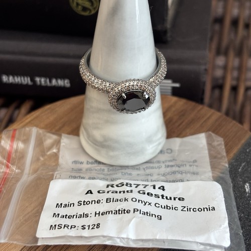 Bomb Party Ring RG87714 “A Grand Gesture” Size 11 Black Onyx On Hematite Plating - Picture 3 of 5