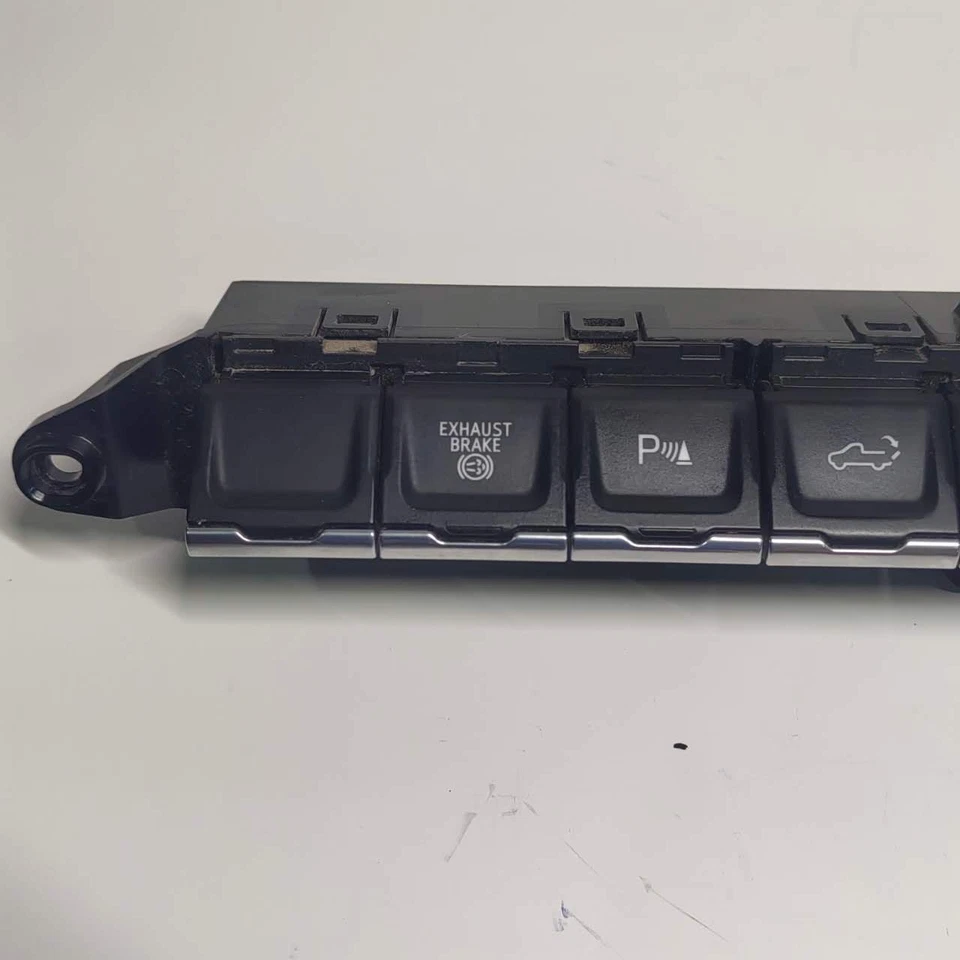 Chevrolet Silverado 3500 2021 tablero central botón interruptor multifuncional OEM 8416 Foto 2 de 4