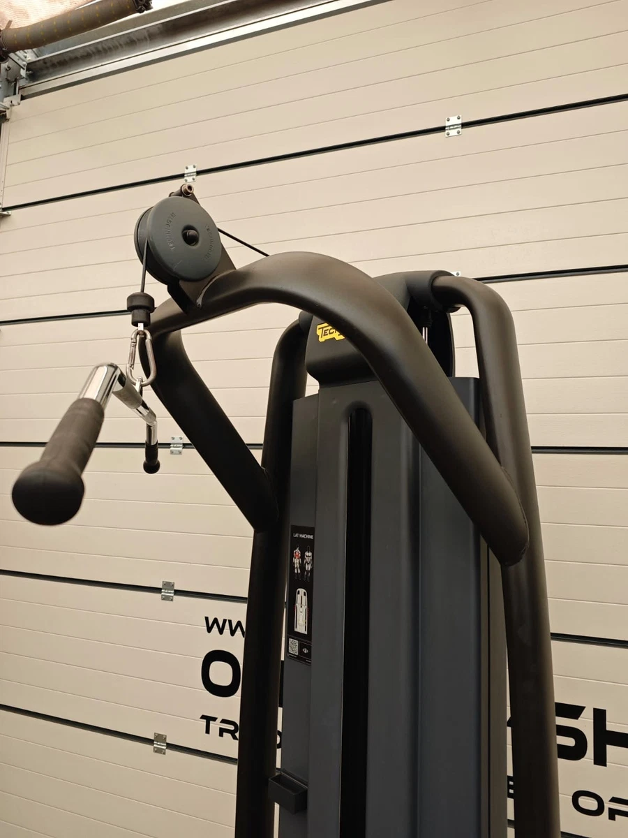 TECHNOGYM Selection Line PRO 700 Black– Latzug (Lat Machine)