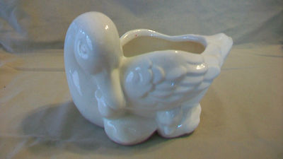 WHITE CERAMIC GOOSE WITH TWO DUCKLINGS CANDY DISH OR PLANTER FROM AVON 1984