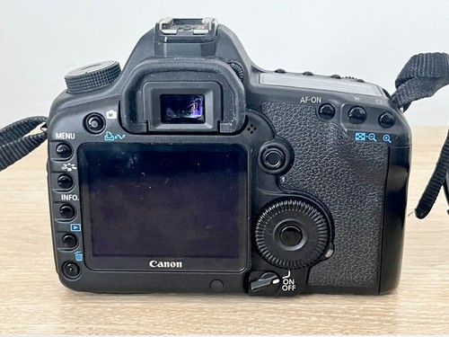 Canon EOS 5D Mark II 103000 scatti + Grip + Obiettivo zoom Canon EF 28-80 mm 3,5 - Foto 3 di 6
